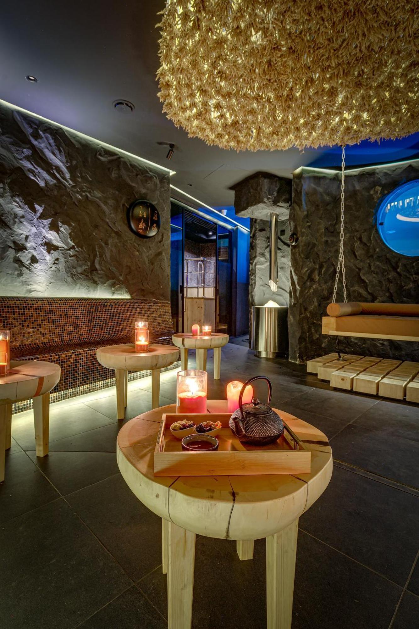 Sadu Hotel Almaty, A Member Of Radisson Individuals Exterior foto